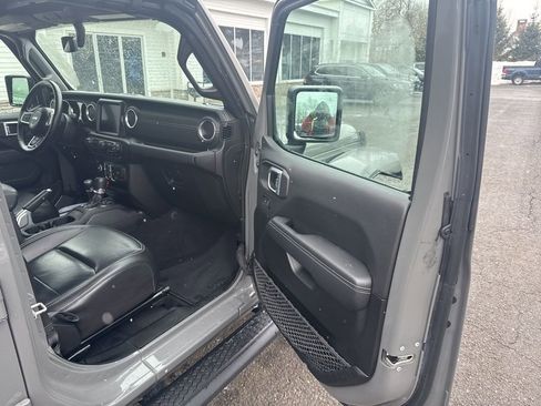 Used 2021 Jeep Wrangler Unlimited Sahara w/ Cold Weather Group image 21