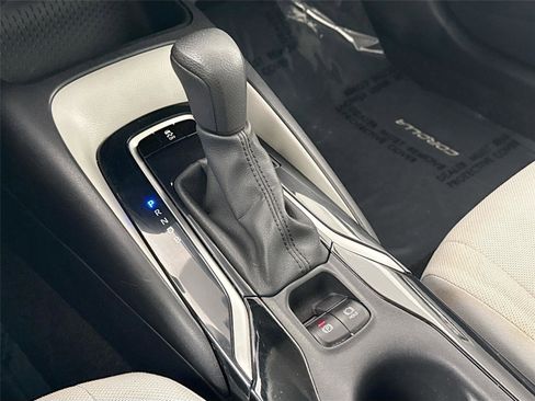 Certified 2020 Toyota Corolla L image 31