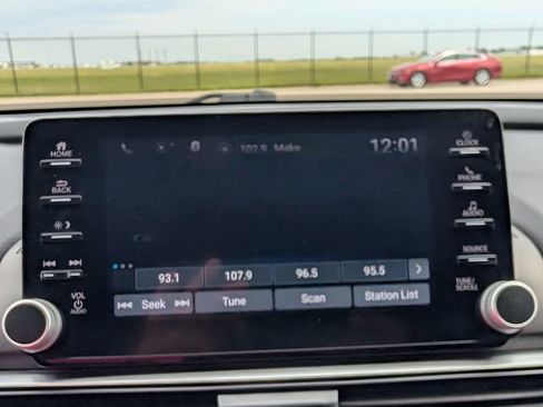 Used 2020 Honda Accord Sport image 17