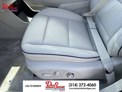 New 2026 Buick Enclave Avenir w/ Super Cruise Package FWD image 12