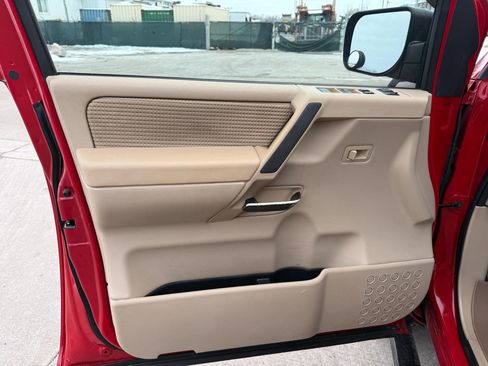 Used 2011 Nissan Titan SV image 13