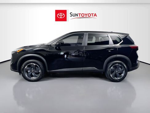 Used 2024 Nissan Rogue SV FWD image 7