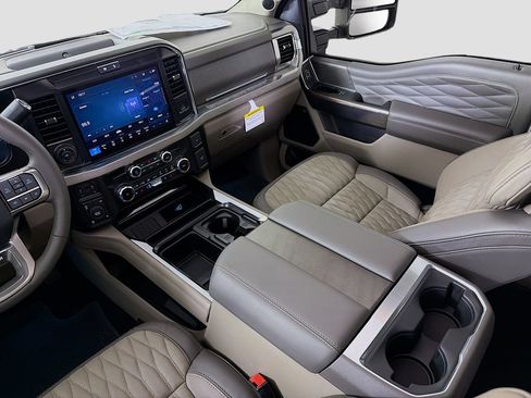 New 2026 Ford F250 Platinum w/ Platinum Plus Package AWD/4WD image 26