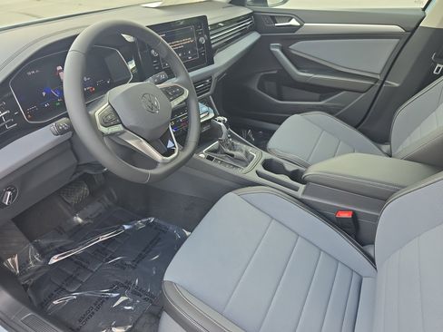 New 2025 Volkswagen Jetta SE image 16