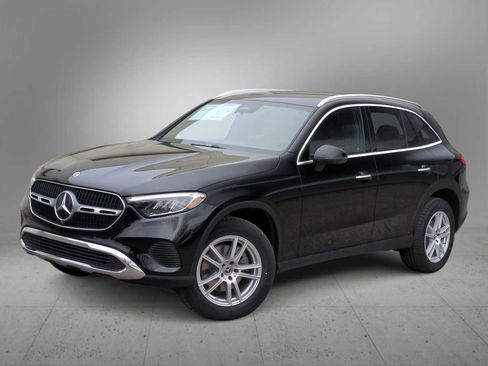 Used 2025 Mercedes-Benz GLC 300 4MATIC image 1
