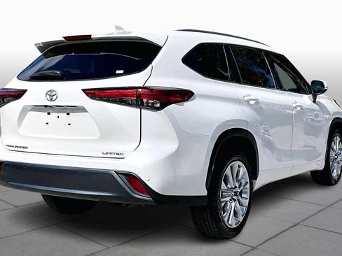 Used 2020 Toyota Highlander Limited image 12