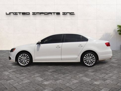 Used 2013 Volkswagen Jetta SEL FWD image 4