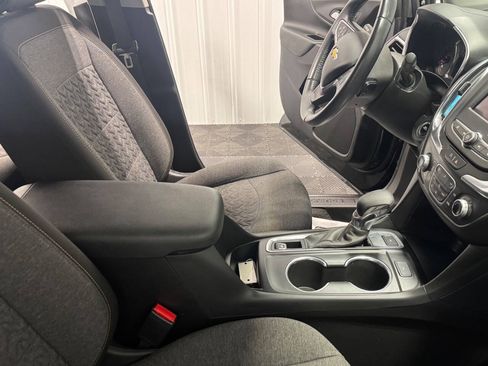 Used 2022 Chevrolet Equinox LT AWD/4WD image 24