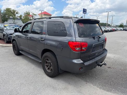 Used 2014 Toyota Sequoia SR5 RWD image 11
