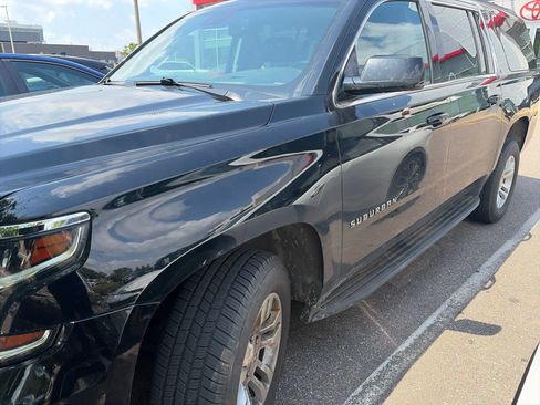 Used 2020 Chevrolet Suburban LT AWD/4WD image 3