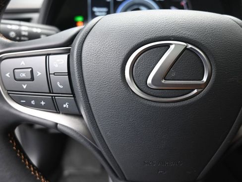 Used 2022 Lexus UX 250h w/ Accessory Package (Z2) image 15