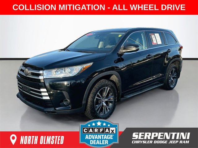 Used 2018 Toyota Highlander LE AWD/4WD image 1