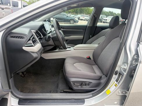 Used 2024 Toyota Camry LE FWD image 7