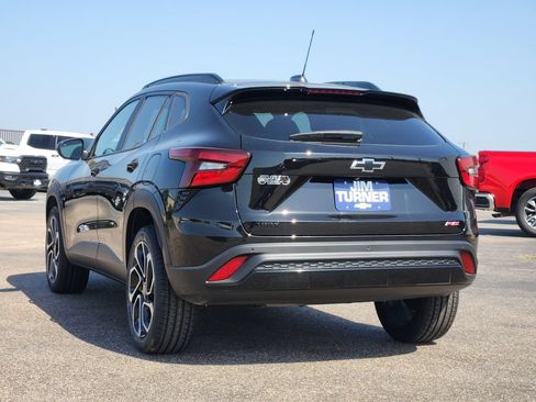 Used 2025 Chevrolet Trax RS w/ Driver Confidence Package FWD image 5