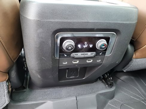 Used 2021 Chevrolet Tahoe High Country image 27