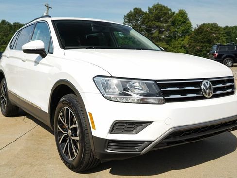 Used 2021 Volkswagen Tiguan SE FWD image 33