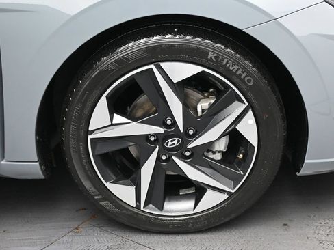 Used 2023 Hyundai Elantra Limited FWD image 35