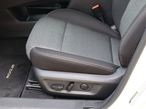 Used 2023 Nissan Rogue SV FWD image 14