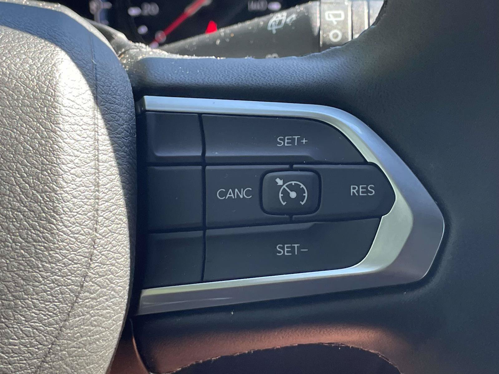 Used 2026 Jeep Compass Latitude AWD/4WD image 22