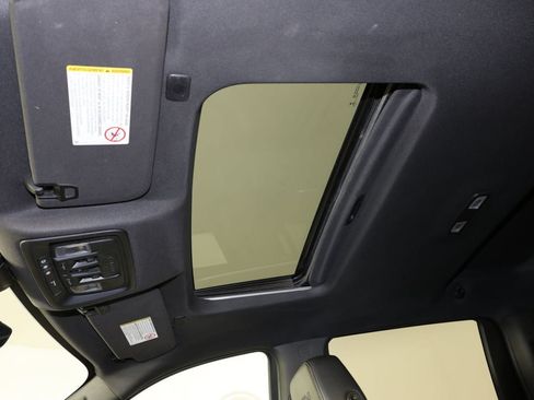 Used 2020 GMC Sierra 2500 AT4 w/ AT4 Premium Package AWD/4WD image 13