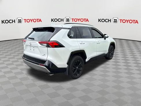 Used 2025 Toyota RAV4 SE w/ Convenience Package AWD/4WD image 8