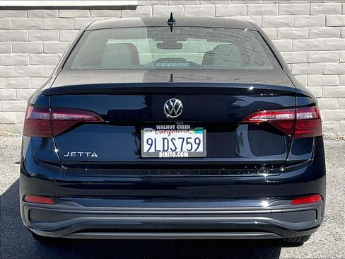 Certified 2024 Volkswagen Jetta Sport FWD image 3