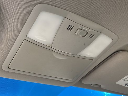 Used 2011 Nissan Altima 2.5 S w/ Special Edition Pkg image 20