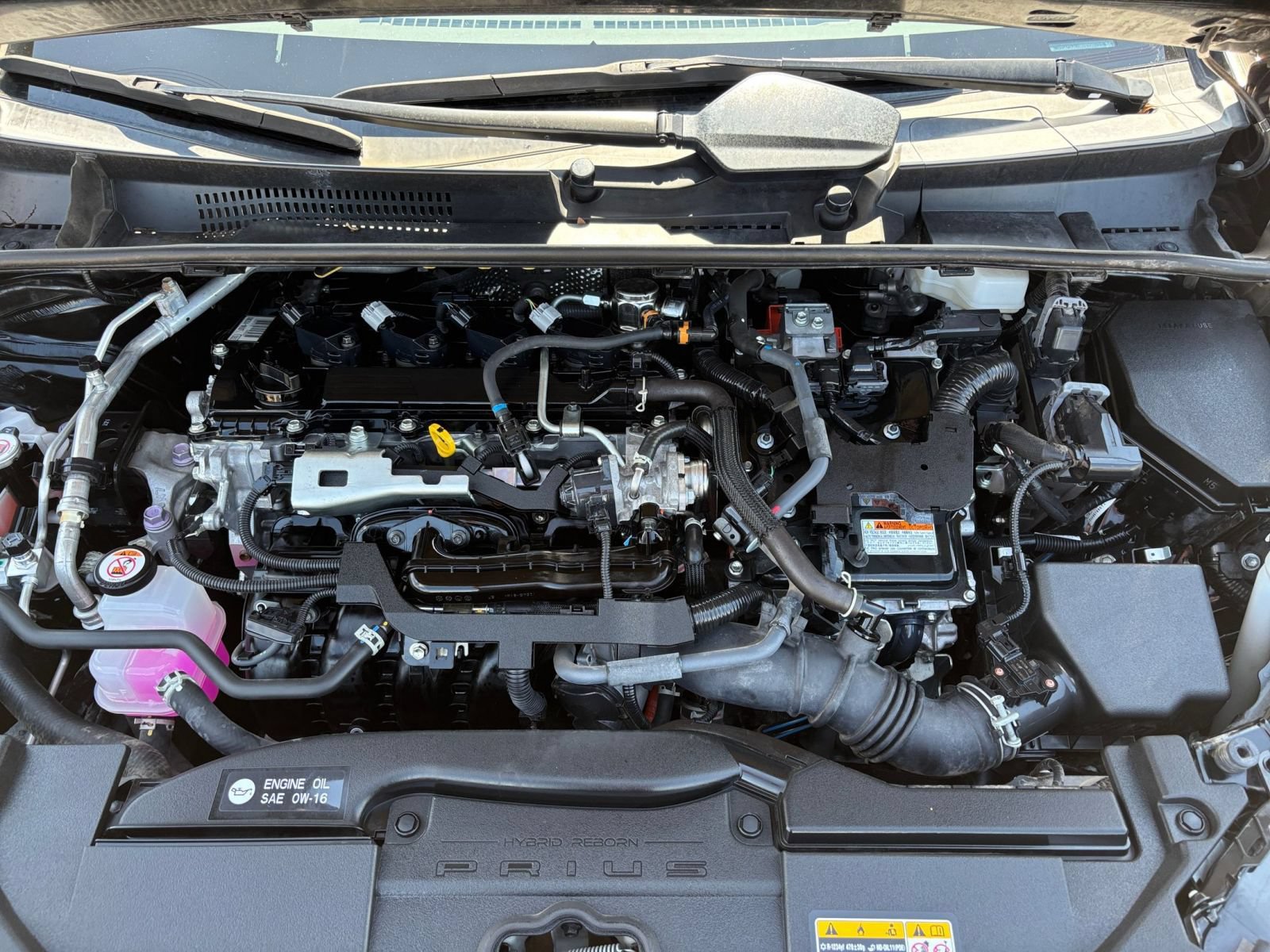 Used 2024 Toyota Prius LE FWD image 29
