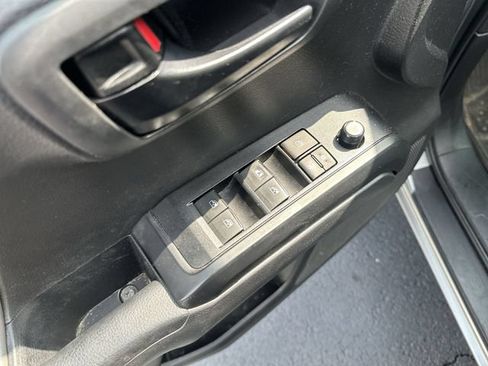 Used 2023 Toyota Tacoma SR AWD/4WD image 17