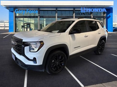 Used 2026 GMC Terrain Elevation w/ Elevation Premium Package FWD image 4
