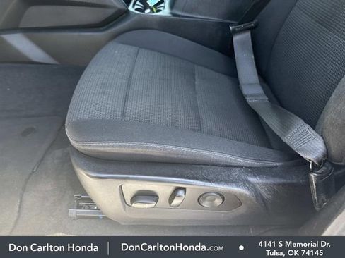 Used 2023 Chevrolet Colorado LT w/ LT Convenience Package II AWD/4WD image 15