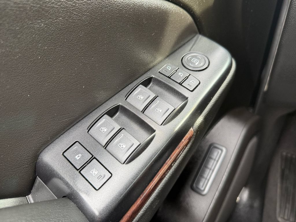 Used 2020 GMC Yukon SLT AWD/4WD image 27