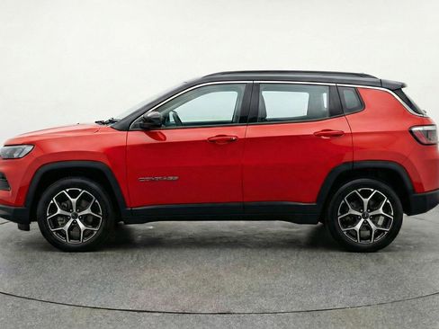 Used 2025 Jeep Compass Limited image 5