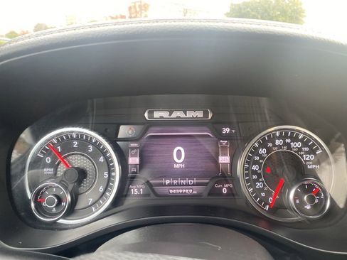 Used 2024 RAM 1500 Laramie image 22