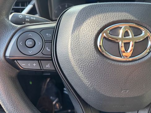 Used 2024 Toyota Corolla LE FWD image 29