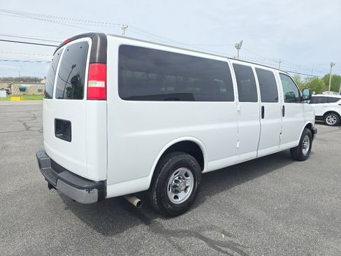 Used 2015 Chevrolet Express 3500 LT w/ LT Preferred Equipment Group RWD image 6