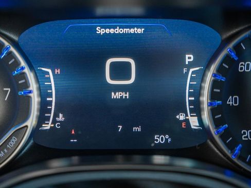 New 2026 Chrysler Pacifica Limited w/ Uconnect Theater Family Group image 42