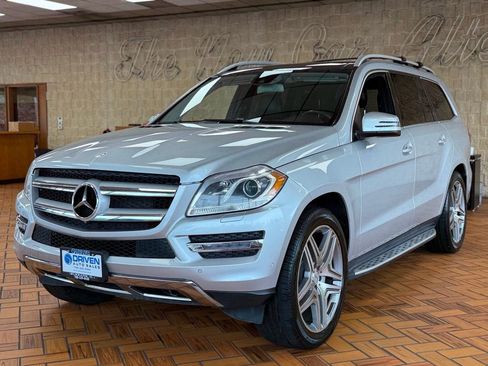 Used 2013 Mercedes-Benz GL 450 4MATIC image 4