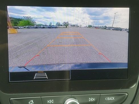 Used 2025 Chevrolet Malibu LT FWD image 18