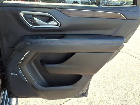 Used 2021 Chevrolet Tahoe LT w/ Rear Media and Nav Package AWD/4WD image 16