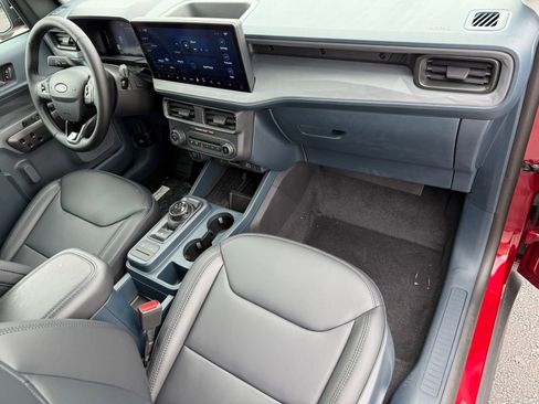 New 2026 Ford Maverick Lariat w/ Black Appearance Package image 18