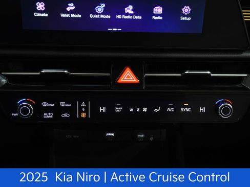 Certified 2025 Kia Niro EX FWD image 20
