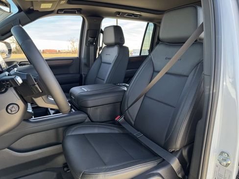 New 2026 GMC Yukon XL Denali w/ Sun & Power Step Package image 22