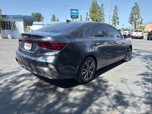 Used 2024 Kia Forte LXS w/ LXS Technology Package image 3