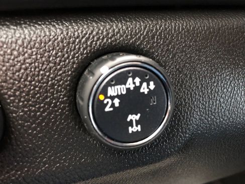 Used 2020 Chevrolet Colorado Z71 image 39