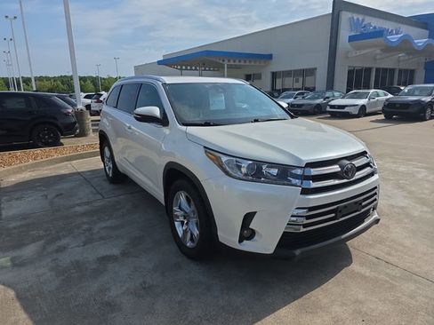 Used 2019 Toyota Highlander Limited AWD/4WD image 7