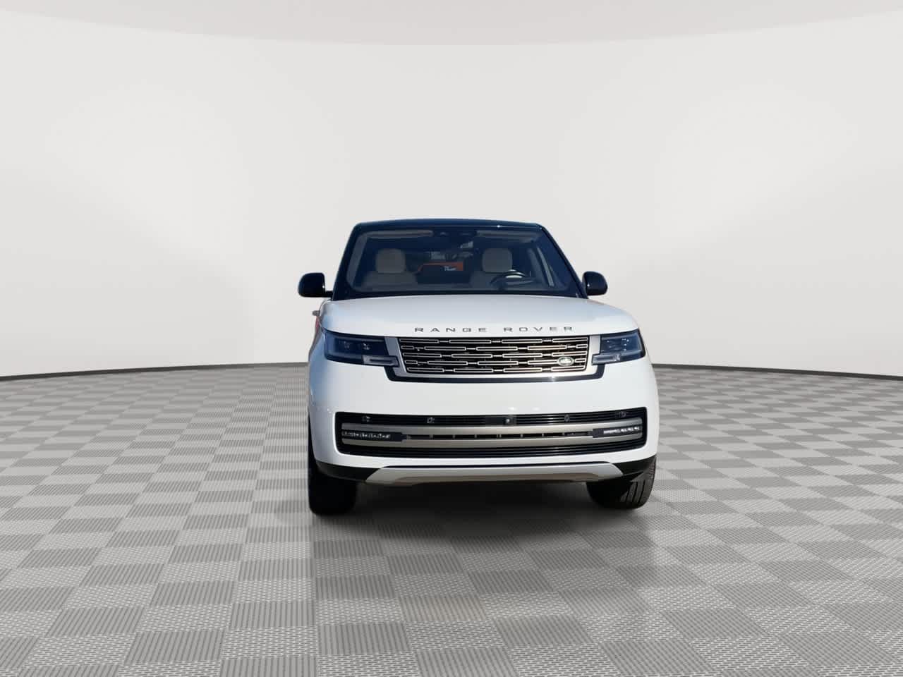 Used 2023 Land Rover Range Rover SE AWD/4WD image 3