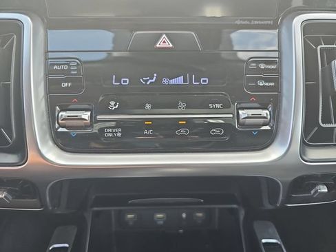 Used 2021 Kia Sorento EX FWD image 21