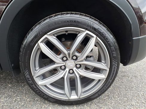 Used 2020 Cadillac XT4 Sport w/ Cold Weather Package image 18