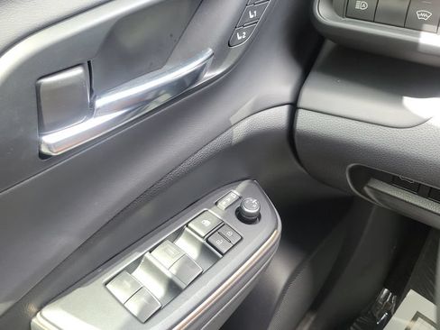 Certified 2023 Toyota Crown AWD/4WD image 20